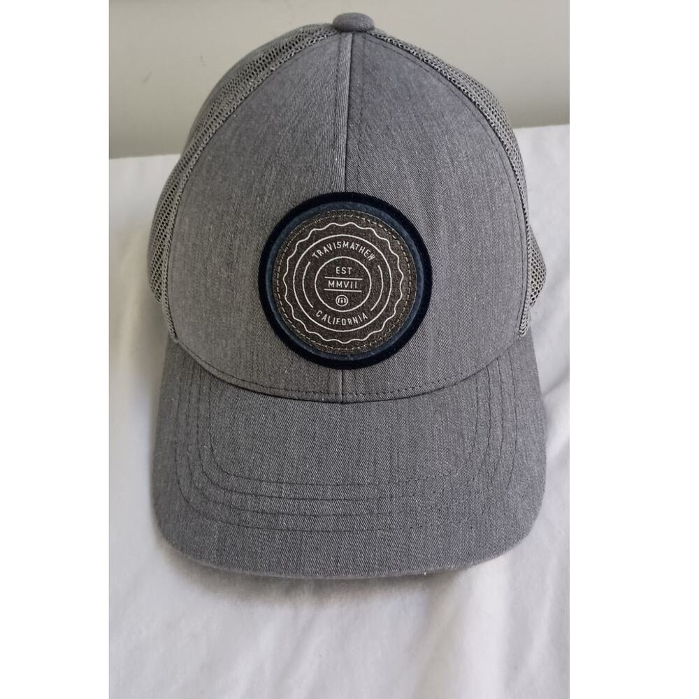 Travis Mathew trucker baseball hat snapback gray EUC
